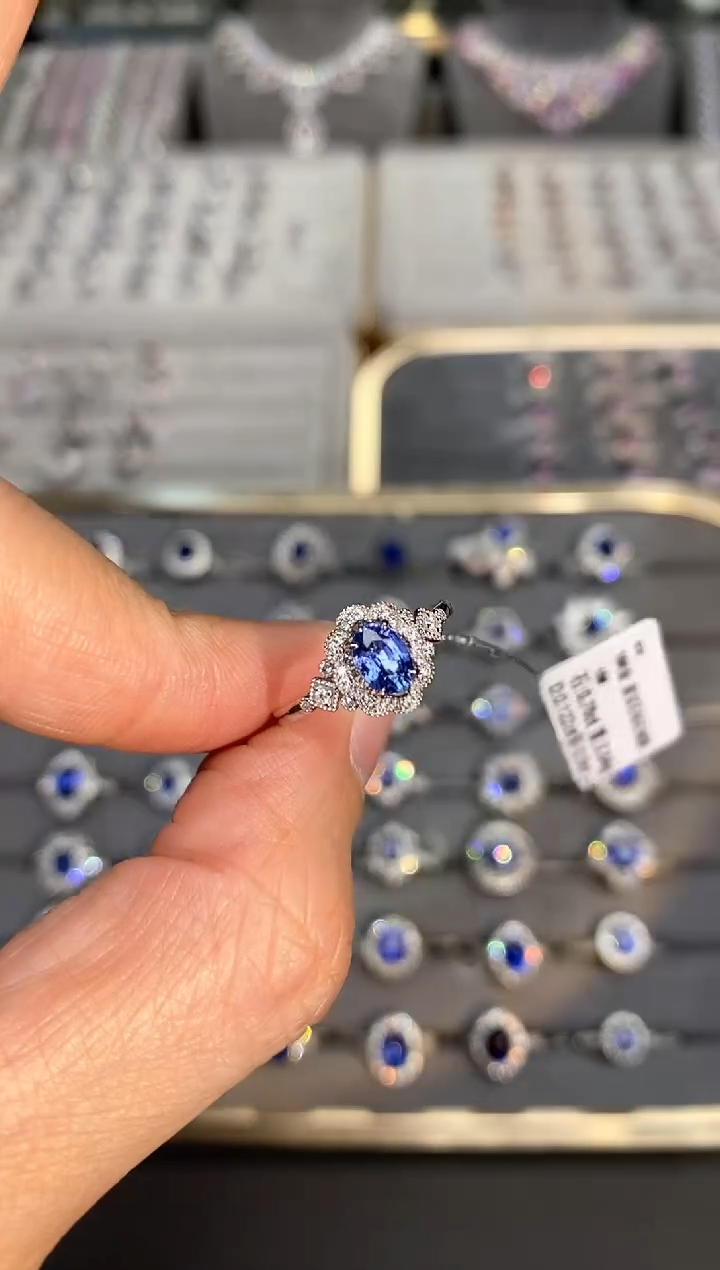 【闪购商品】蓝宝石戒指18K金镶嵌0.78ct/喜迎财神专属价