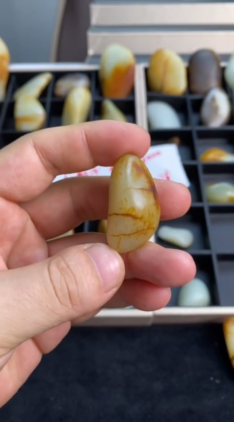 【闪购商品】和田玉未镶嵌吊坠和田玉