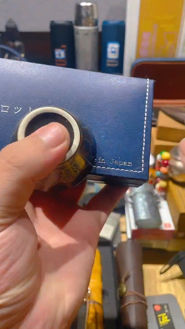 瓷片闪购商品 如图所示