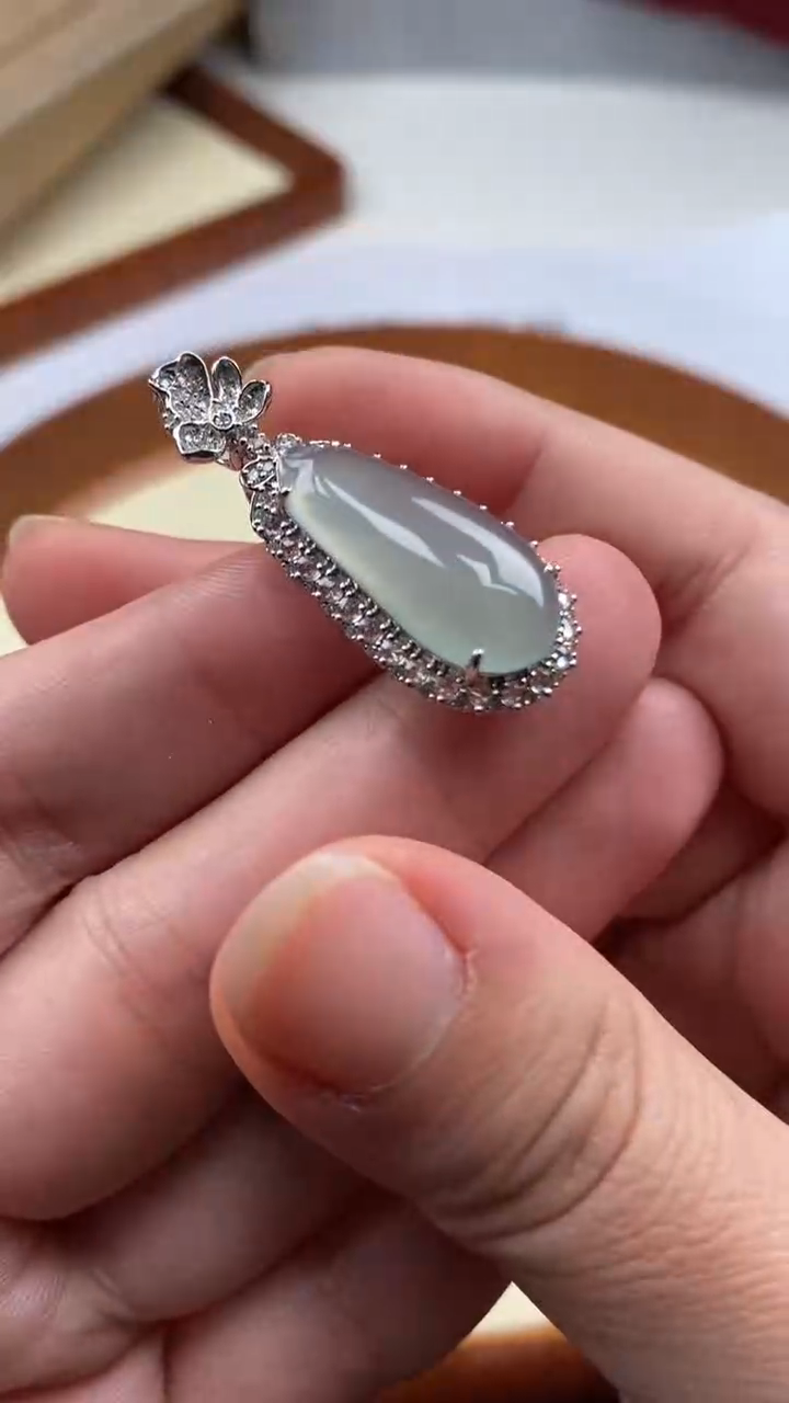 【闪购商品】翡翠挂件未镶嵌瓜