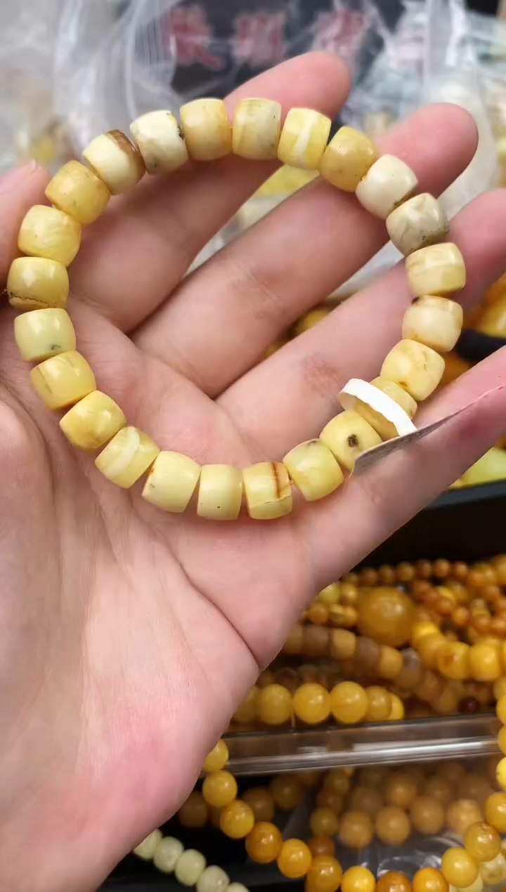 未镶嵌琥珀珠宝奇石45