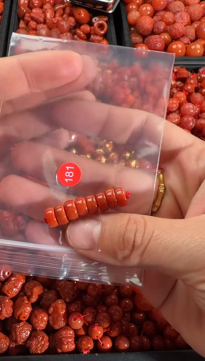 【闪购商品】南红玛瑙颈饰未镶嵌1