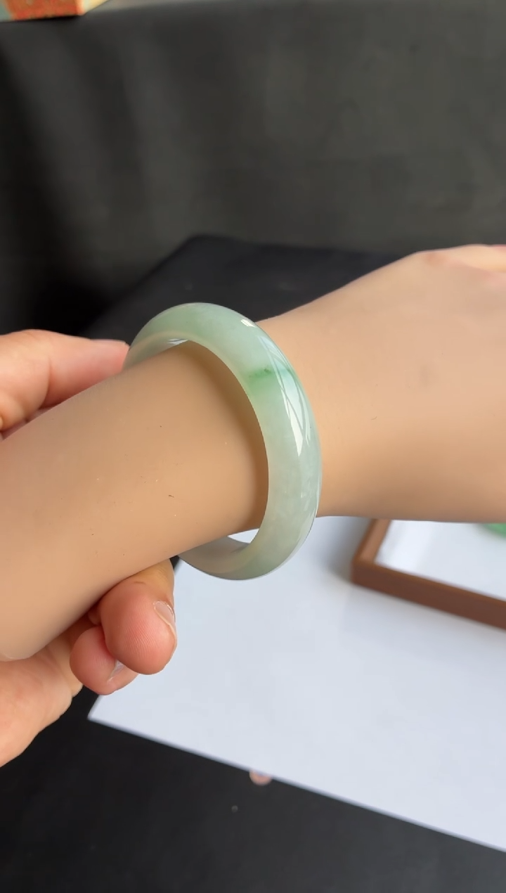 未镶嵌手镯翡翠28号52.6*12.9*8.3正圈