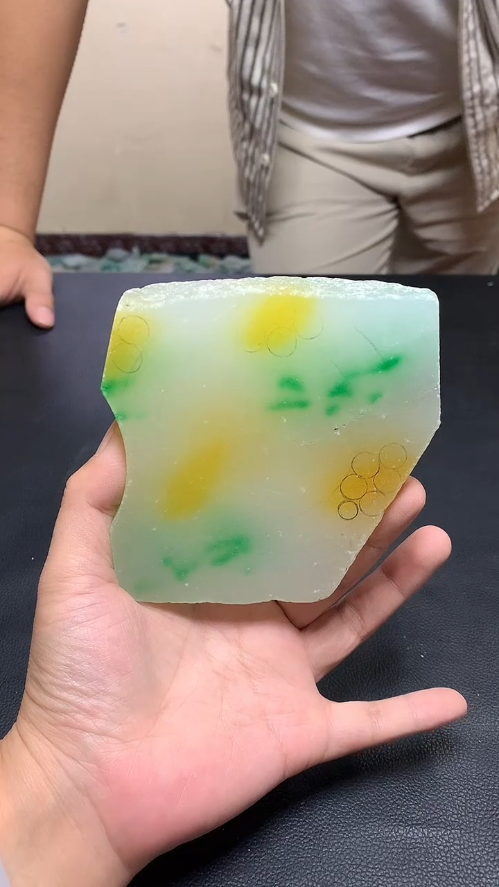 玉冰黄加绿毛胚边角