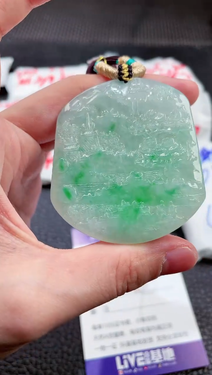 【闪购商品】翡翠未镶嵌颈饰00002800
