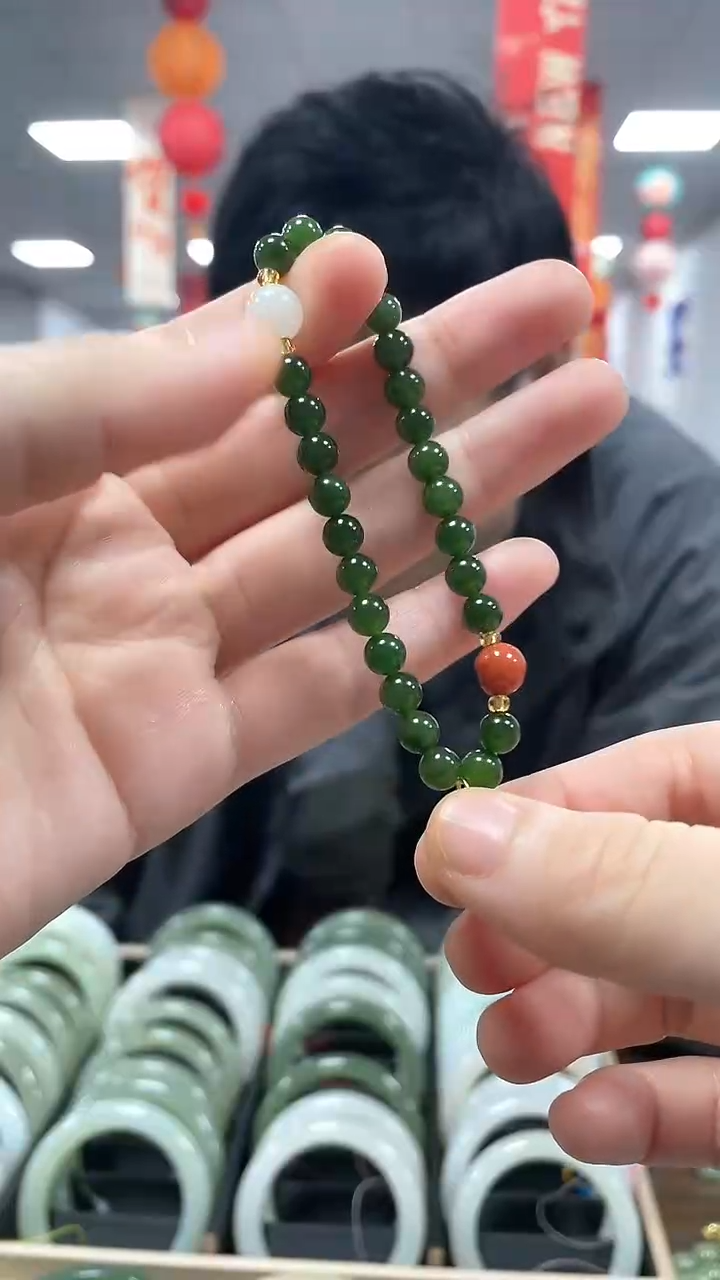 【闪购商品】和田玉手链足金镶嵌碧玉卡6手串一条