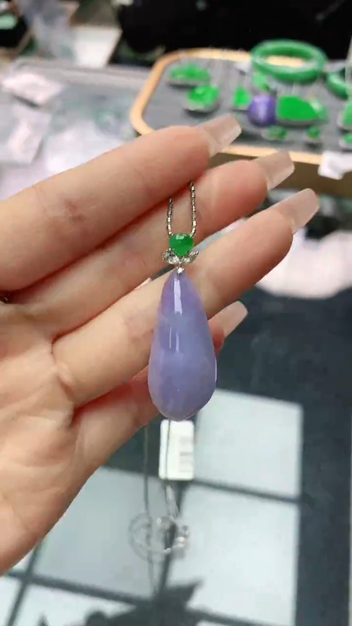 【闪购商品】翡翠颈饰18K金镶嵌赠礼盒证书