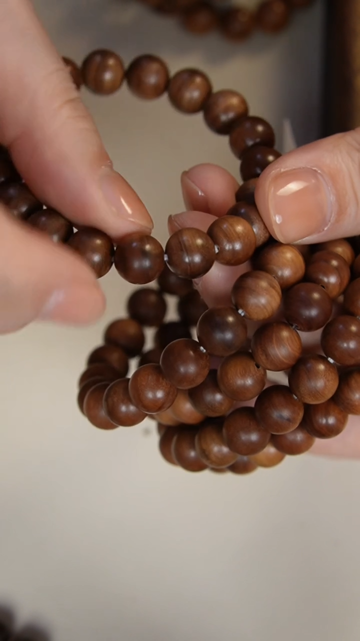 【闪购商品】檀香木手串/手链老山檀香1.0圆珠多圈108颗带黑油