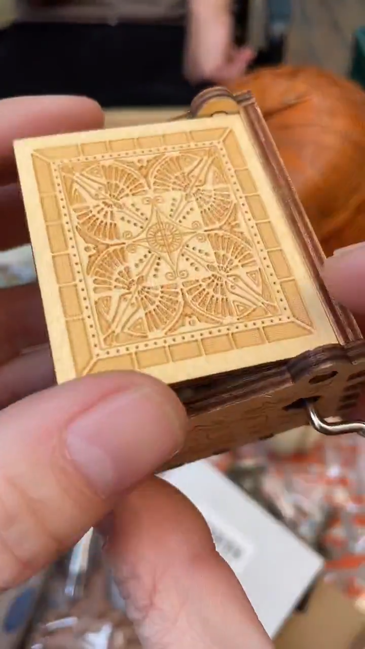 木质S****E如图所示 老崔精选