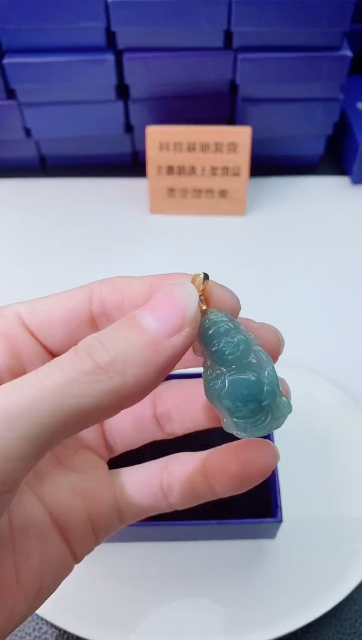 翡翠未镶嵌颈饰