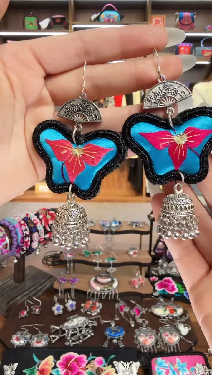 【闪购商品】织绣108蒙阿苏苗绣传承