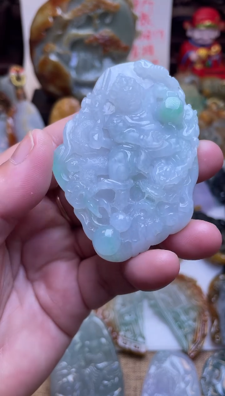 颈饰未镶嵌翡翠不动