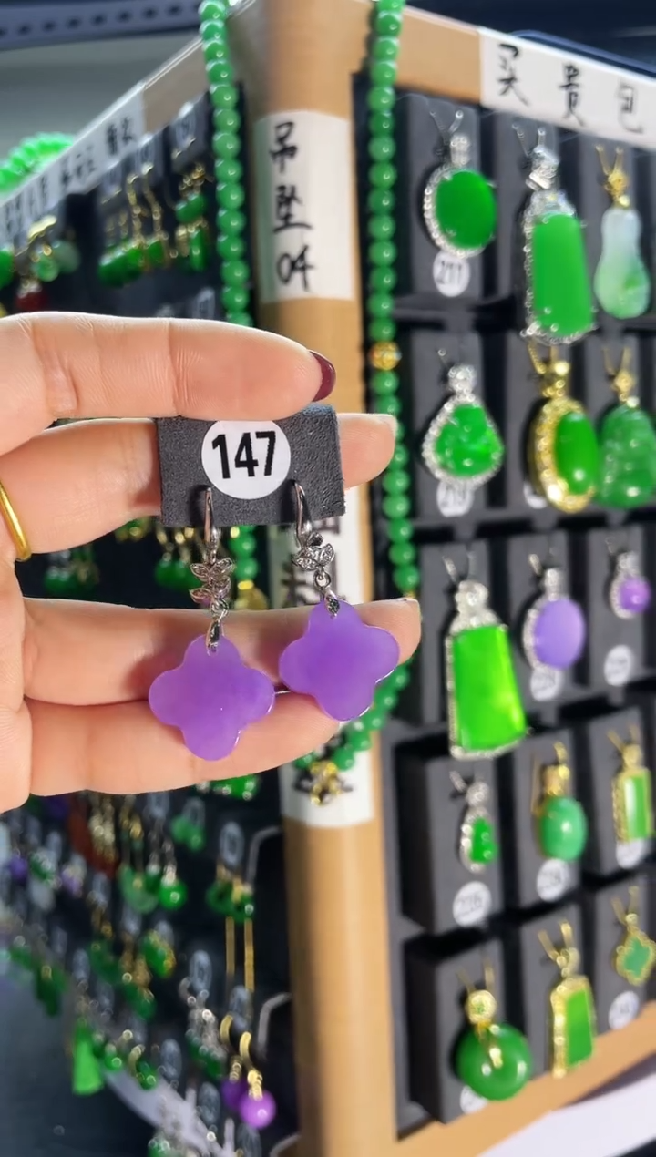 【闪购商品】翡翠耳饰银S925镶嵌147...