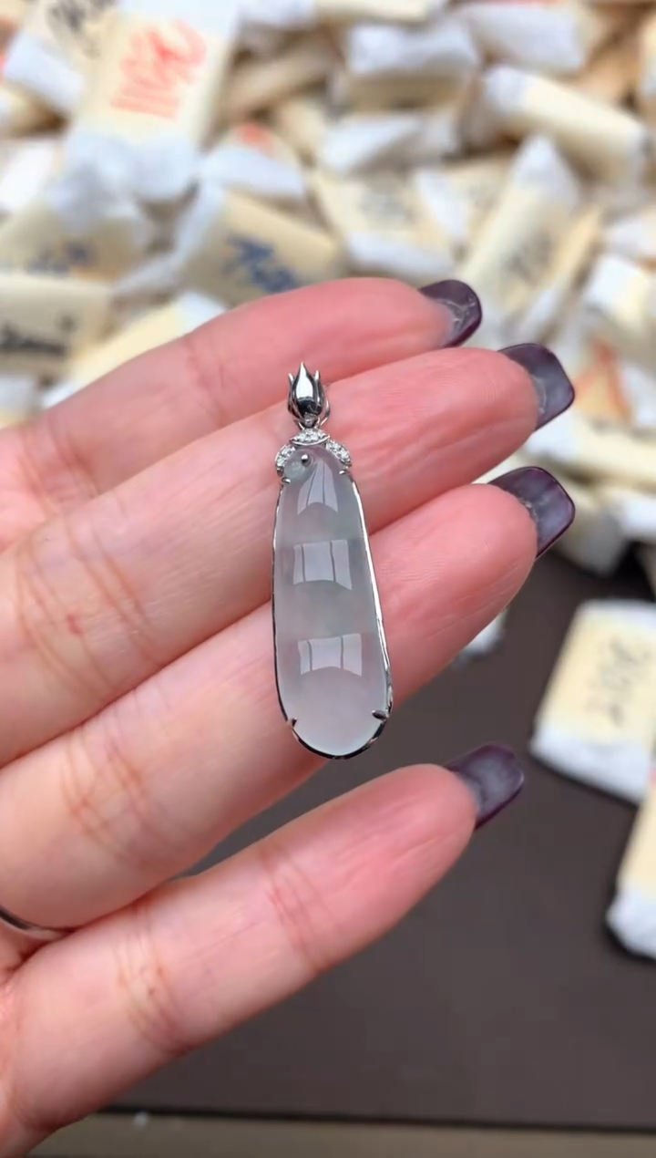 【闪购商品】翡翠挂件18K金镶嵌一