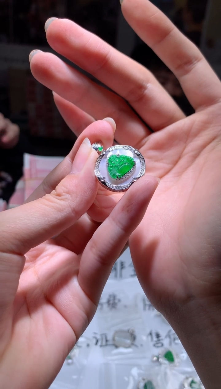 【闪购商品】水晶手串未镶嵌天然水晶-多样性发货