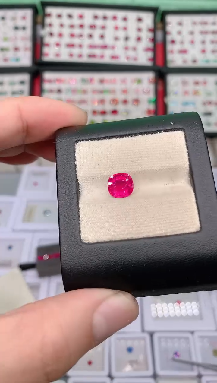 未镶嵌裸石碧玺卢比来2.18ct