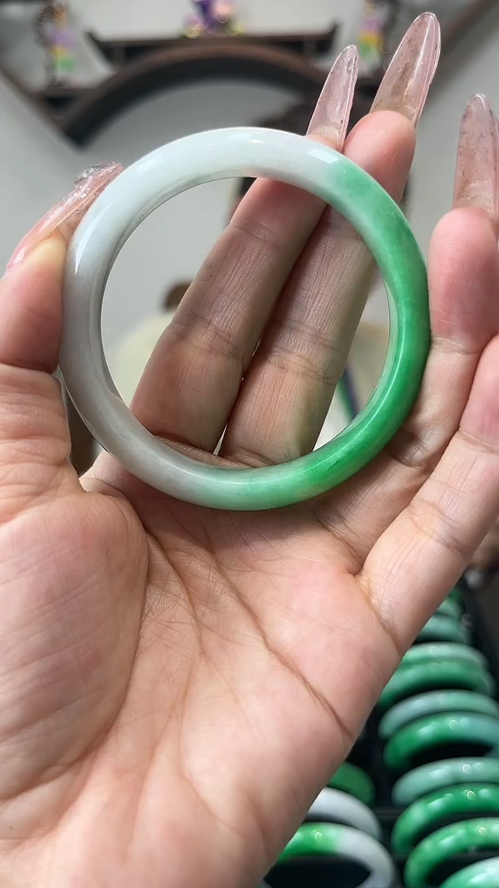 【闪购商品】砖雕闪18 圈口55.8 独货手镯