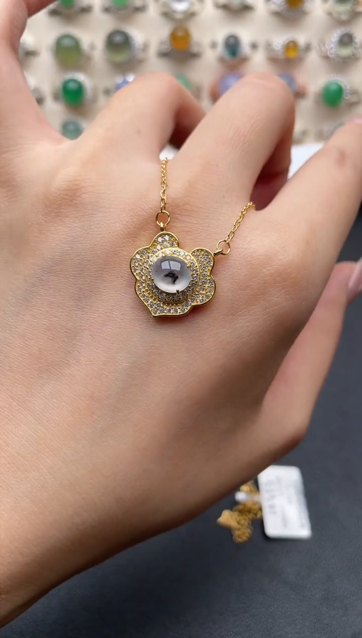 【闪购商品】翡翠颈饰银S925镶嵌一物一证一礼盒