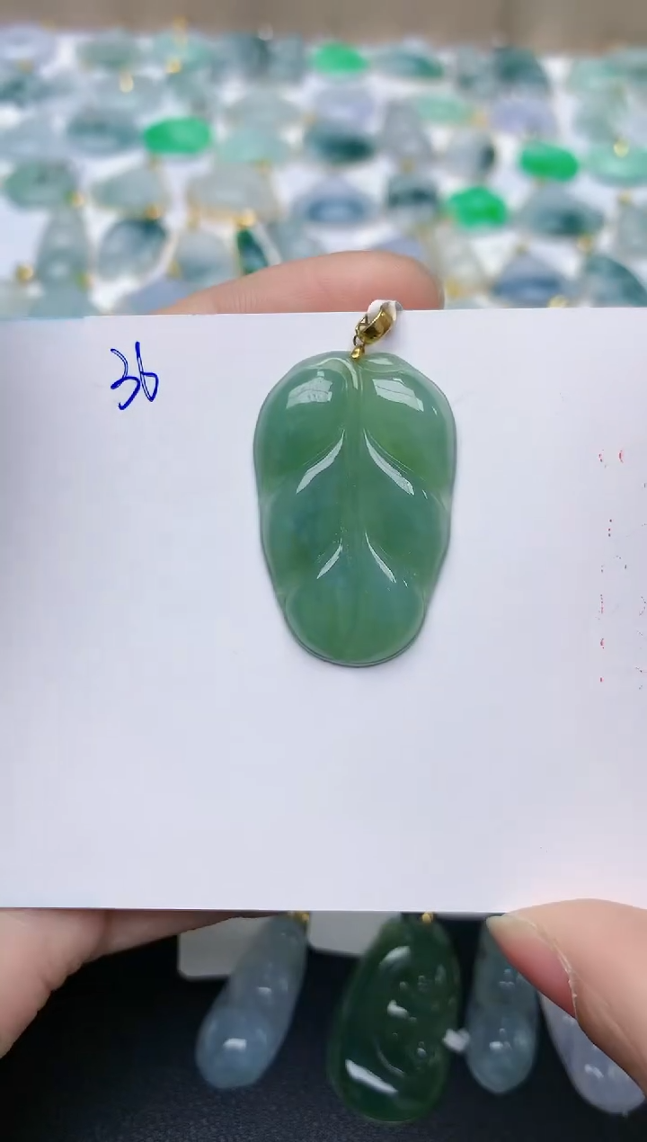 【闪购商品】翡翠颈饰18K金镶嵌天然翡翠A货    36