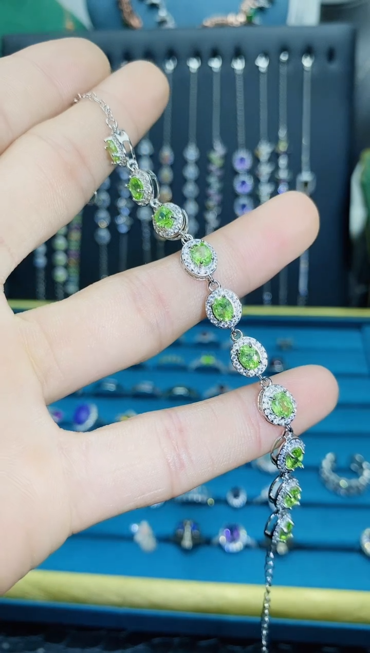 【闪购商品】橄榄石手链银S925镶嵌1121