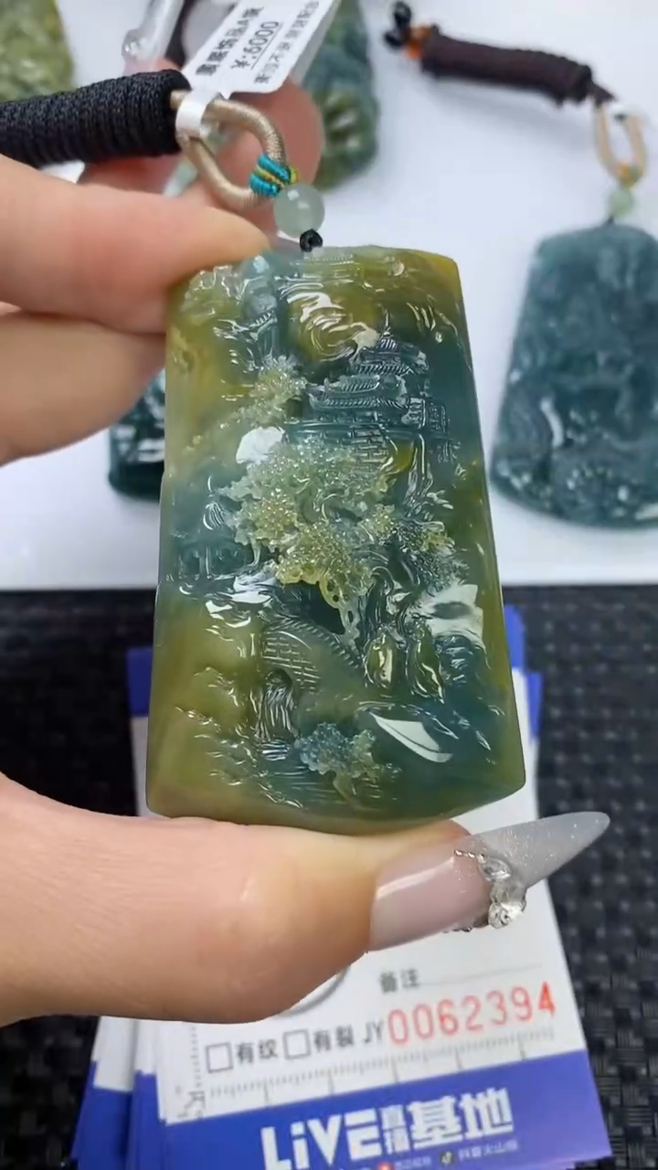 【闪购商品】翡翠颈饰未镶嵌1111111111111