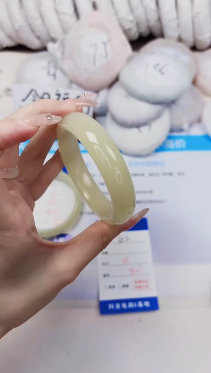 石英质玉手镯未镶嵌352-晴水-圈口56