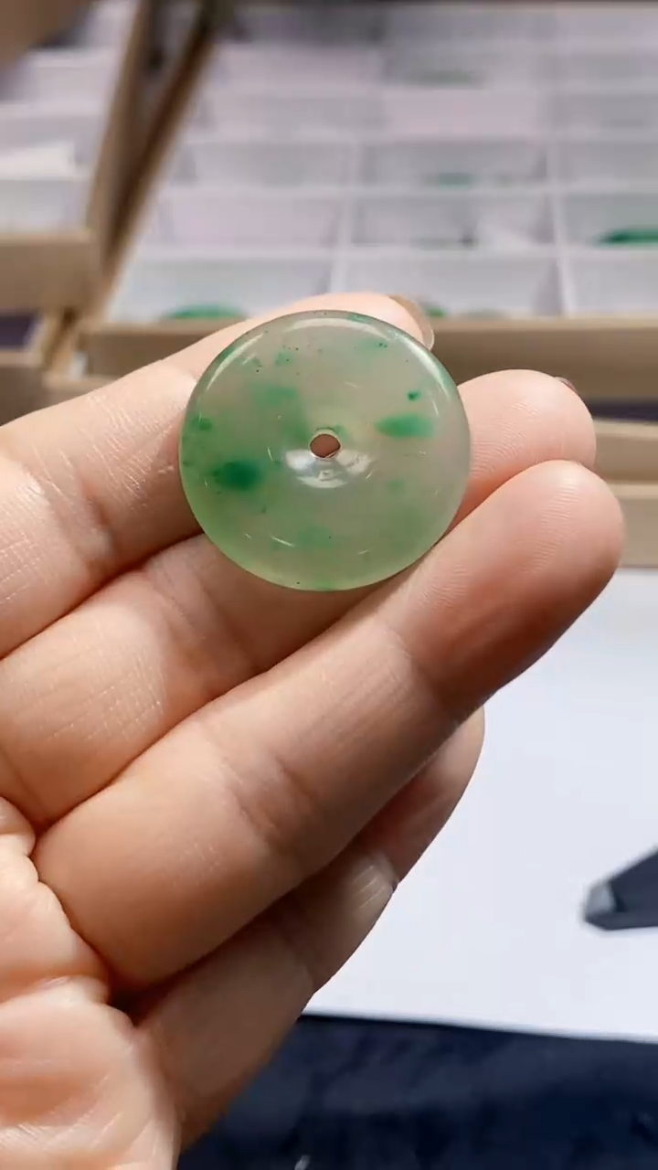 【闪购商品】石英质玉颈饰未镶嵌天然A货非洲翠，石英玉