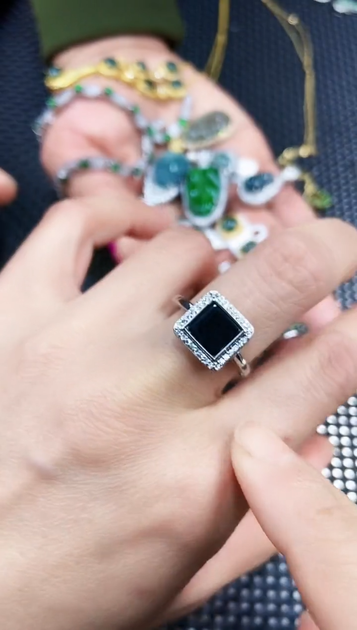 【闪购商品】翡翠戒指未镶嵌11111111