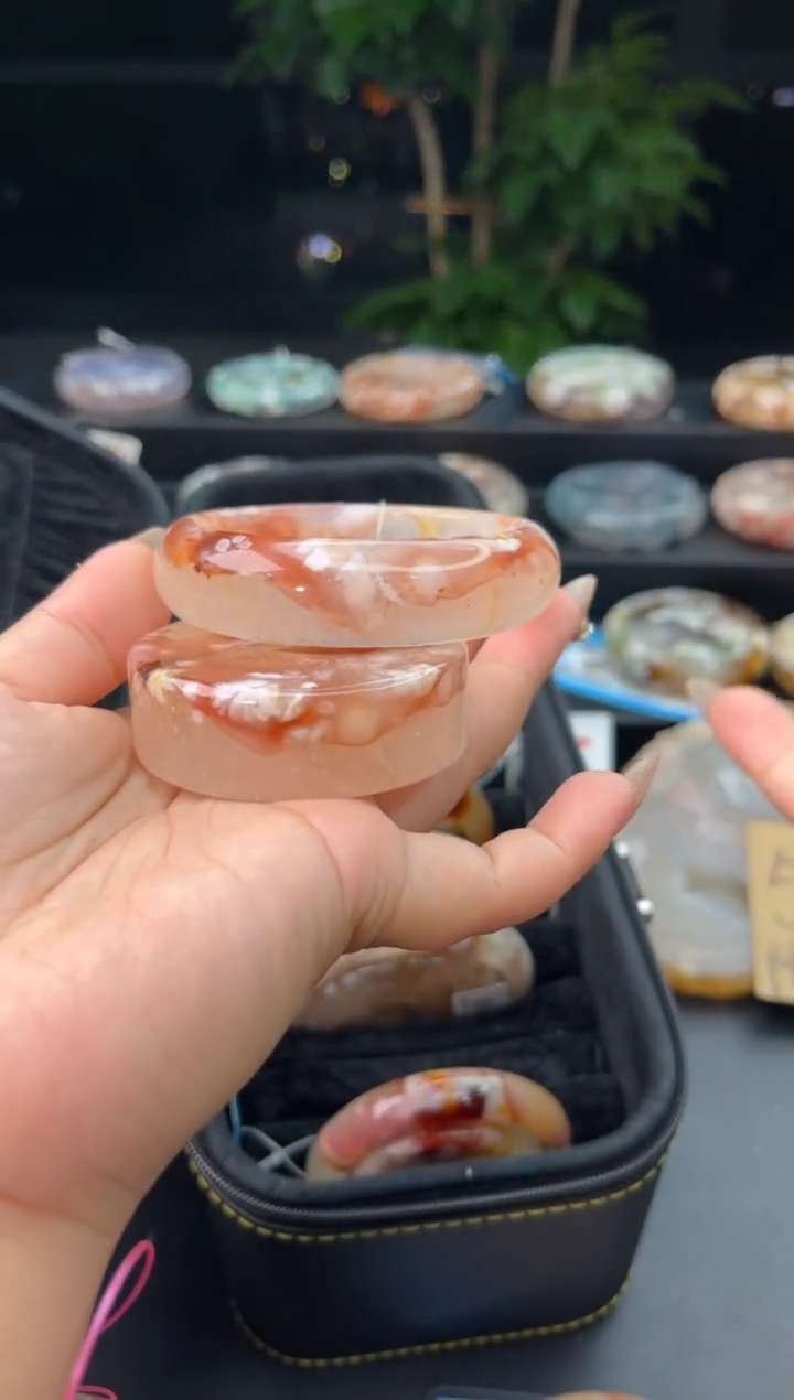 【闪购商品】石英质玉手镯未镶嵌赠送镯心（圈口58