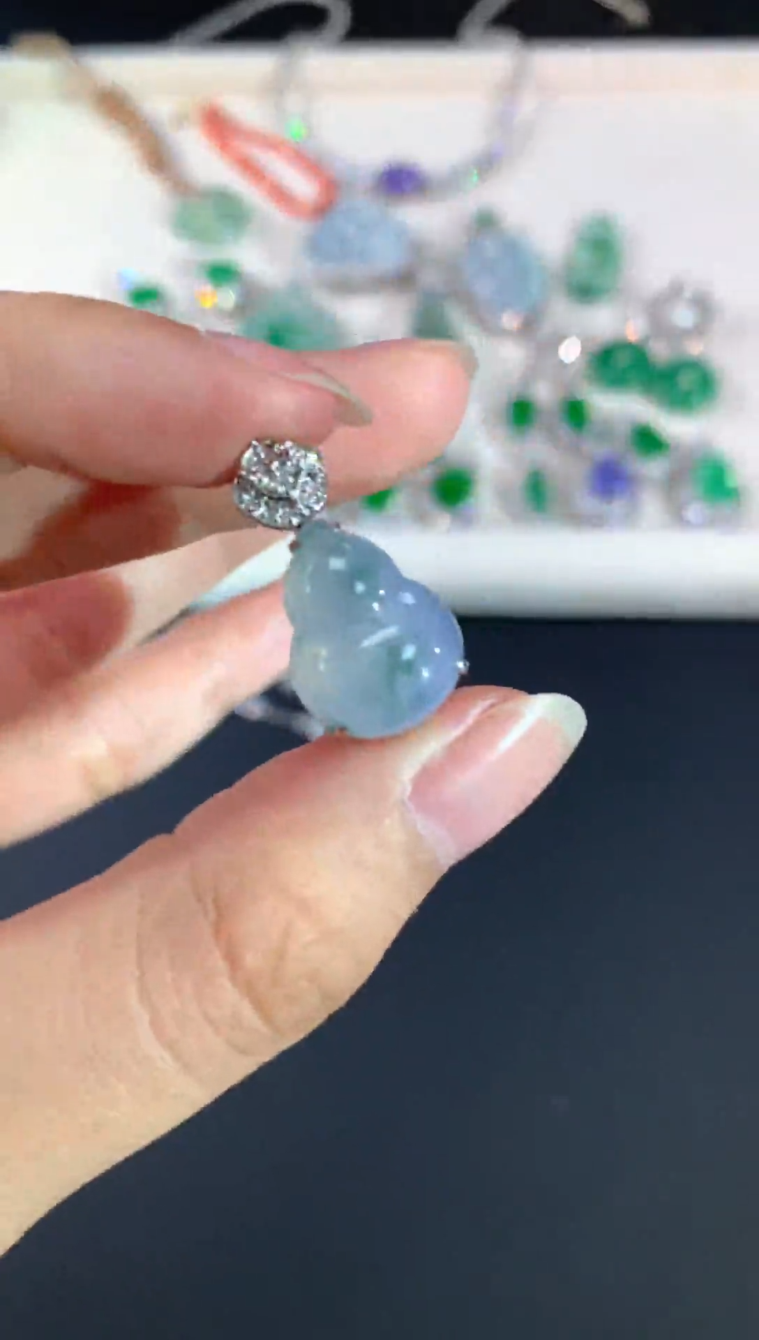 【闪购商品】翡翠吊坠(不含链)18K金镶嵌A25|3980