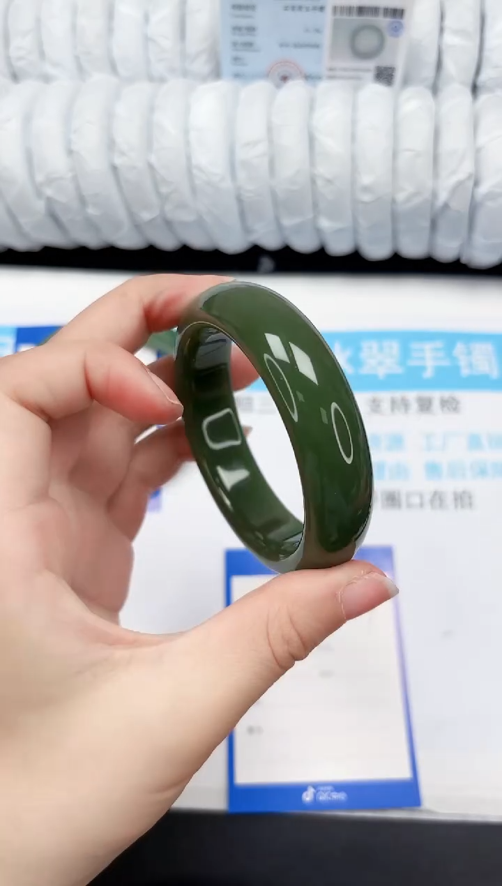 【闪购商品】石英质玉手镯未镶嵌197-58.1