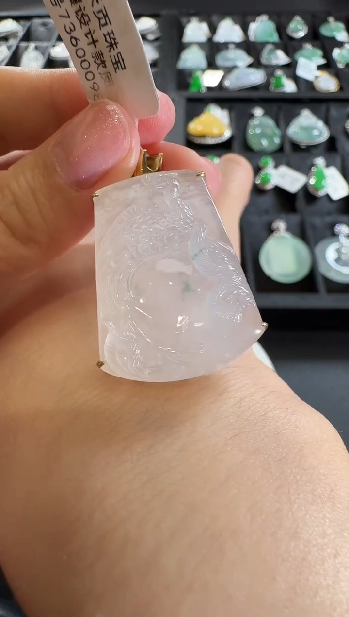 【闪购商品】翡翠吊坠(不含链)18K金镶嵌【源头工厂】钻石镶嵌