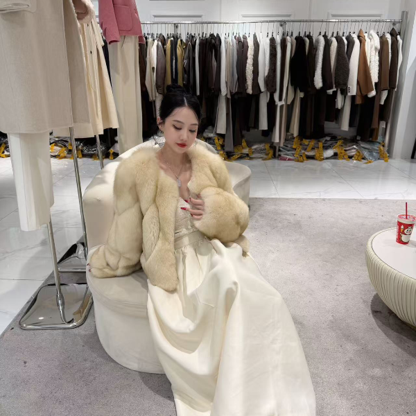 Gxy财阀千金狐狸皮毛皮衣女外套外套时尚设计师冬季