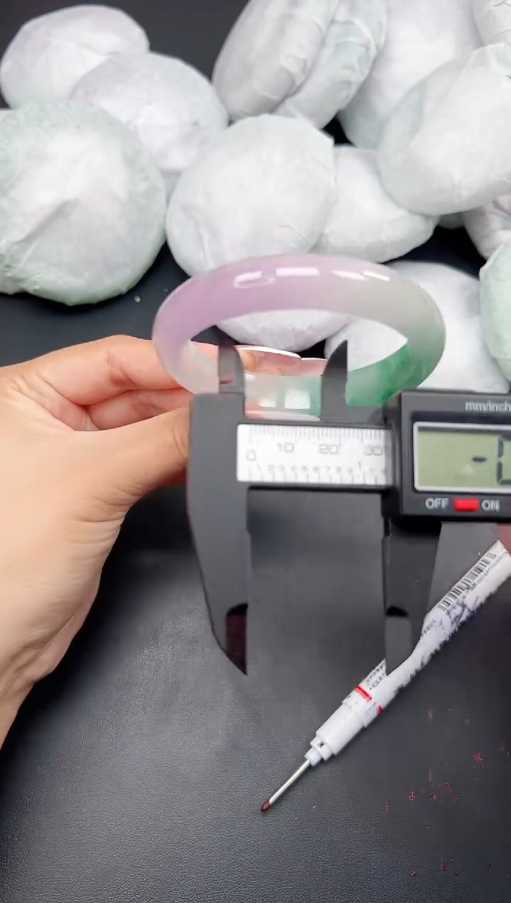 精品手镯，一物一拍Z-049