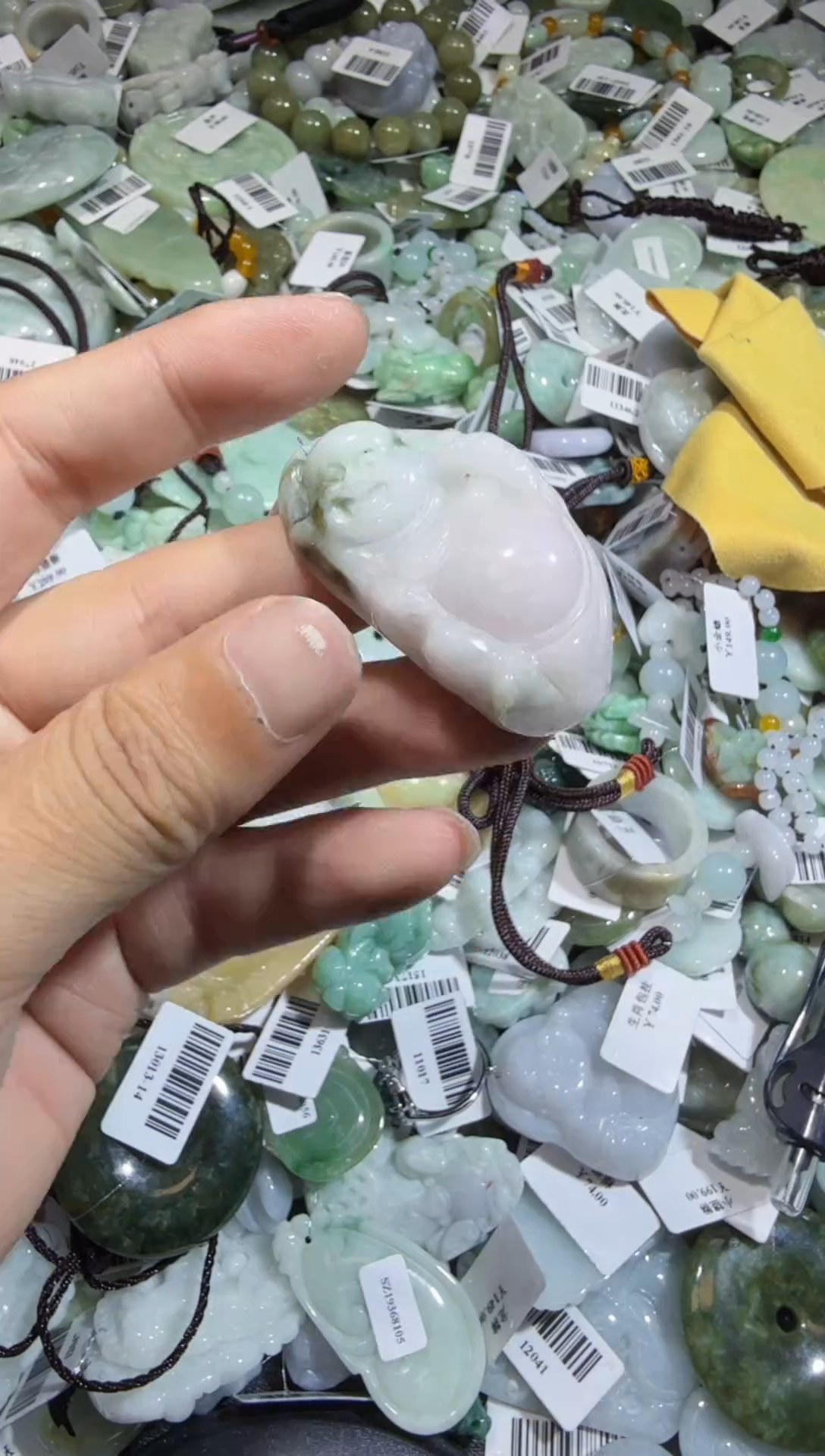 【闪购商品】翡翠颈饰未镶嵌00004653