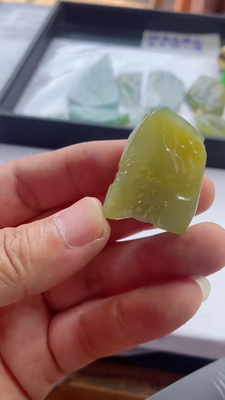 【闪购商品】翡翠颈饰未镶嵌翡翠定制