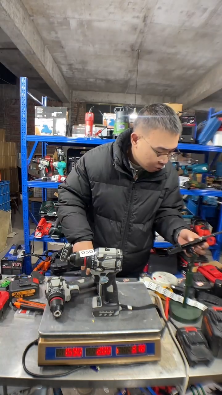 舞***1二手工具听讲解看图片下单 没有运费险050