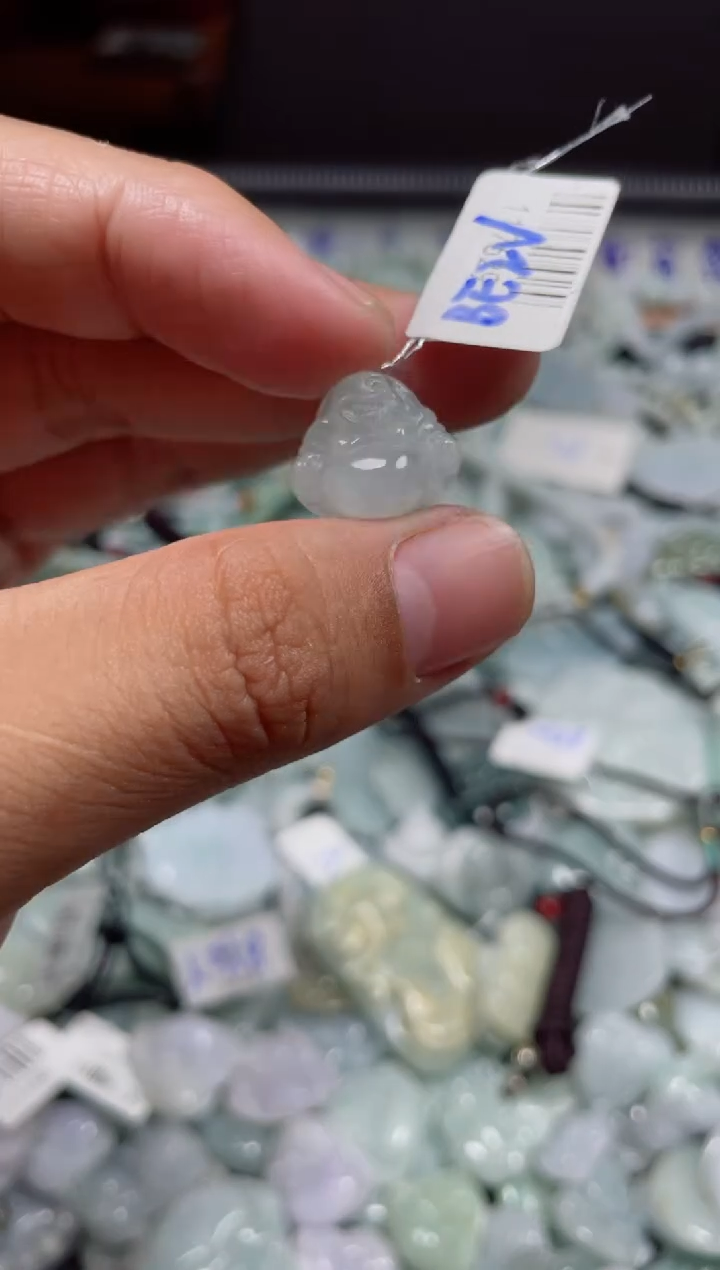 翡翠未镶嵌颈饰178