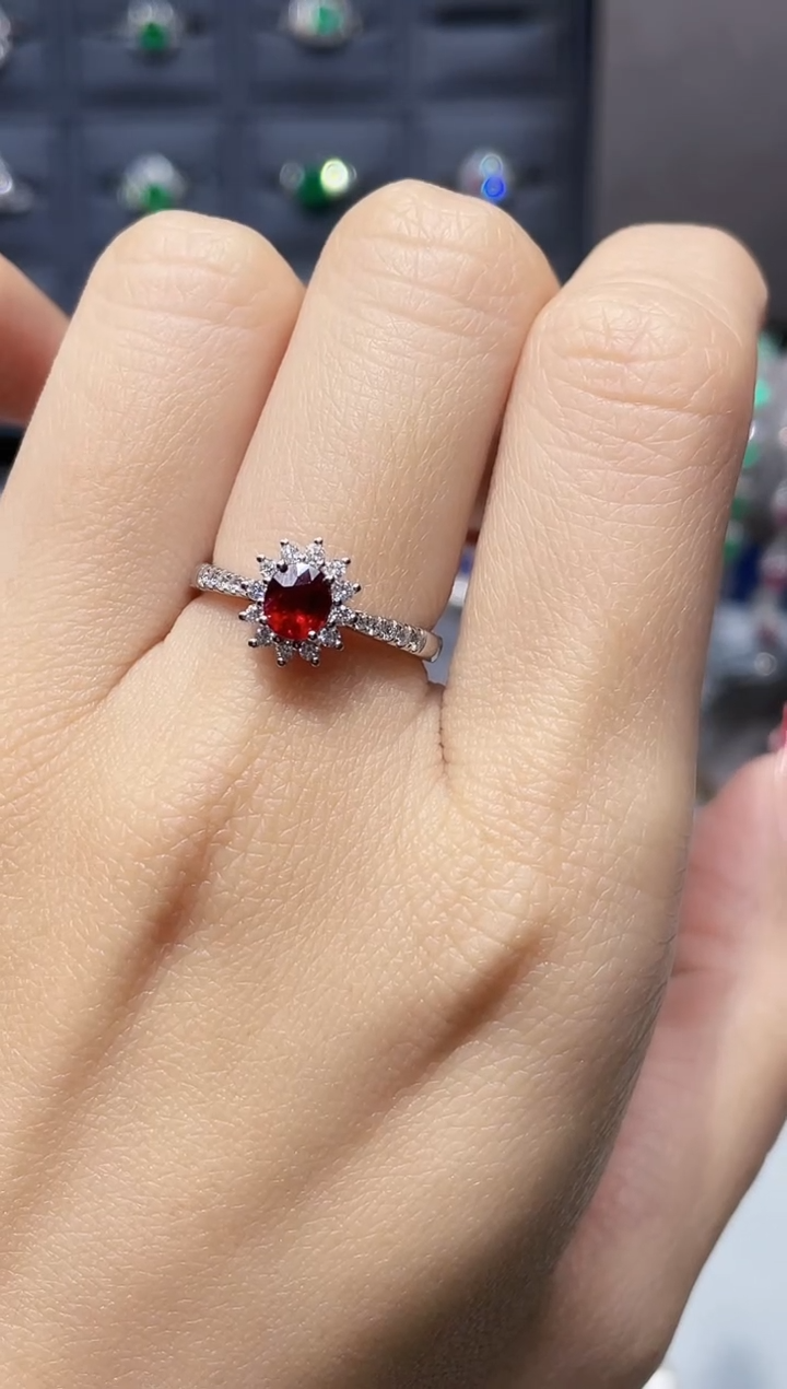 【闪购商品】红宝石戒指18K金镶嵌0.58克拉 无烧