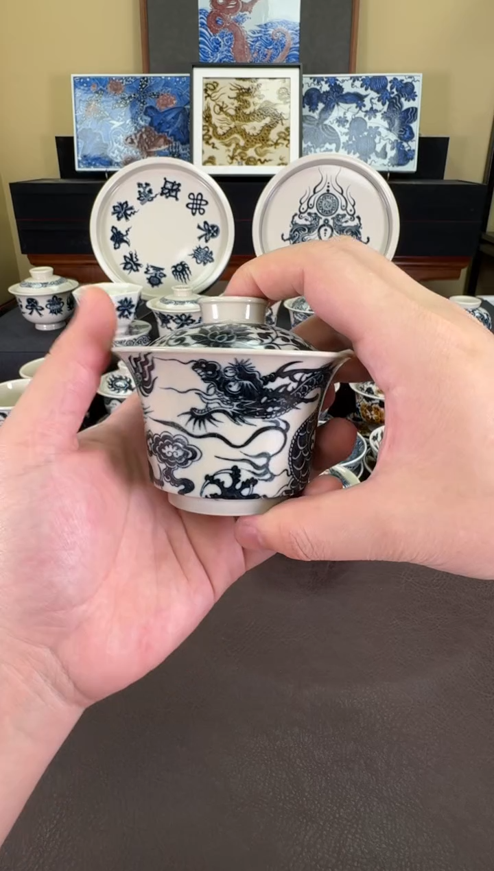 【闪购商品】二号釉1351龙纹马蹄盖碗