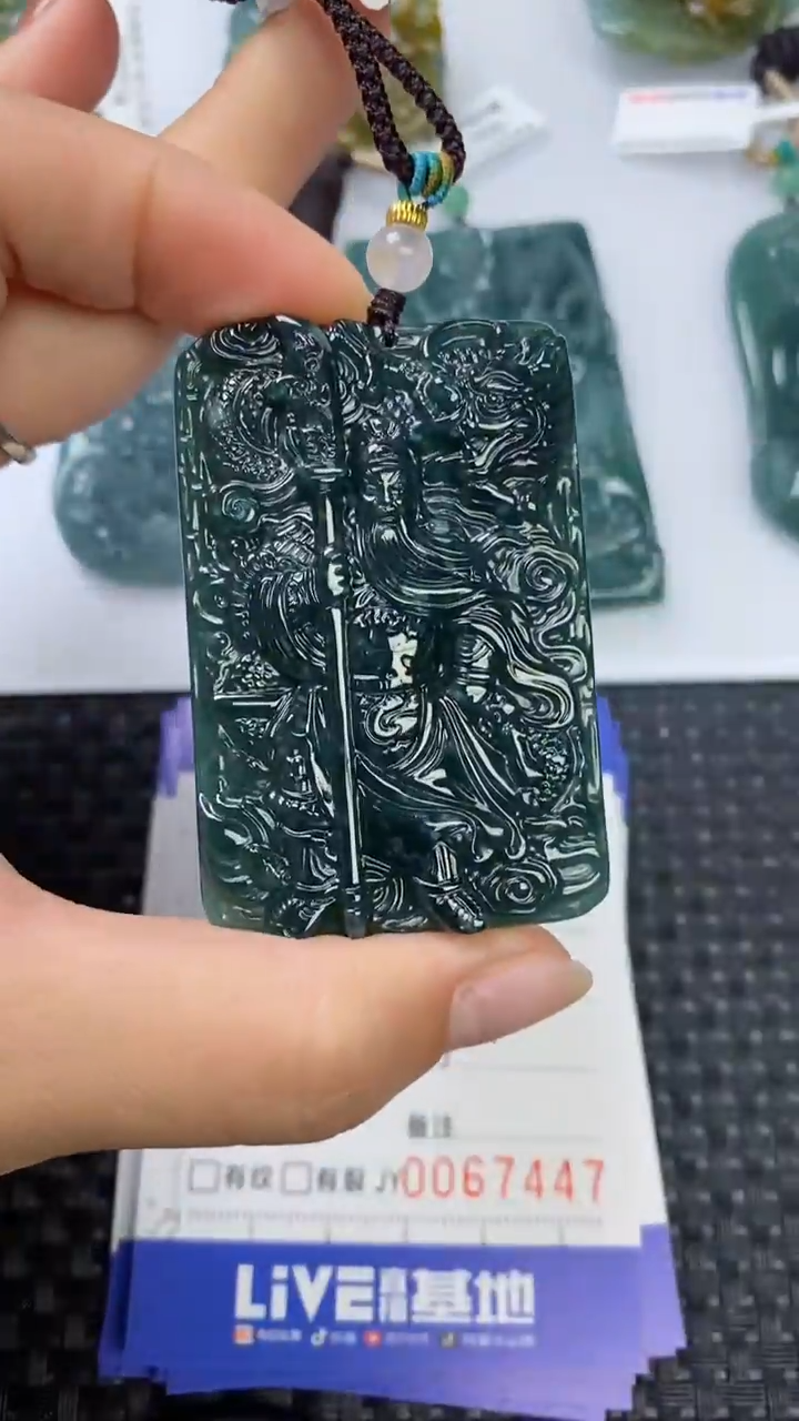 【闪购商品】翡翠颈饰未镶嵌1111111111111111