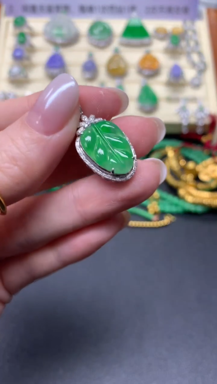 【闪购商品】翡翠吊坠(不含链)18K金镶嵌吊坠|2800+280