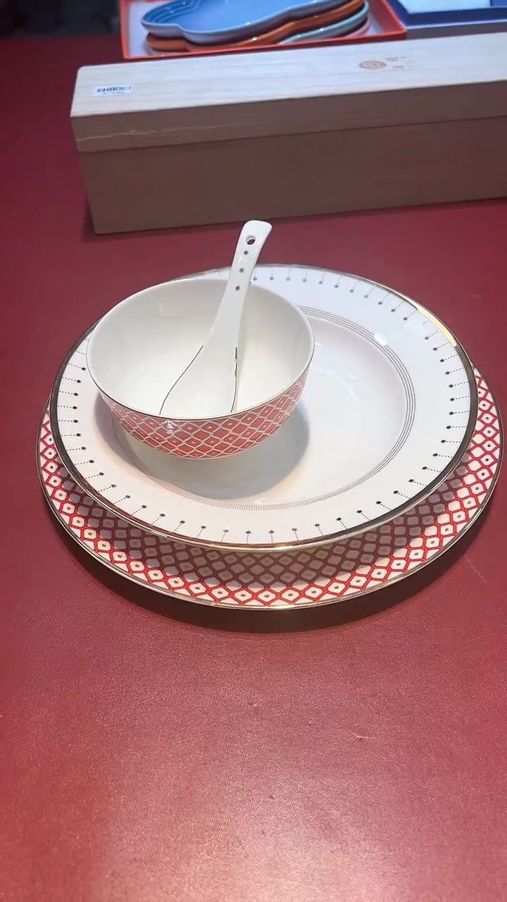 【闪购商品】瓷片锅碗瓢盆一件不剩