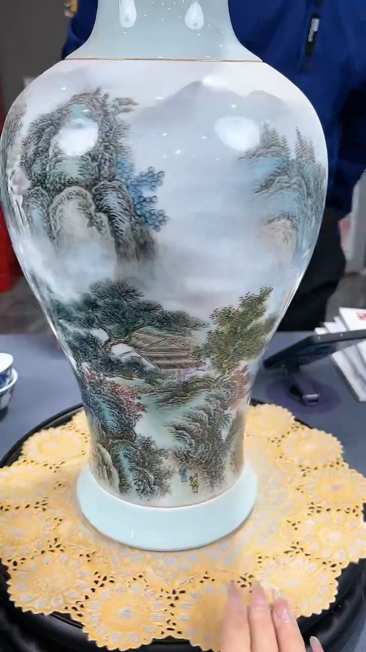 【闪购商品】官窑瓷画院395官窑瓷画院山水赏瓶