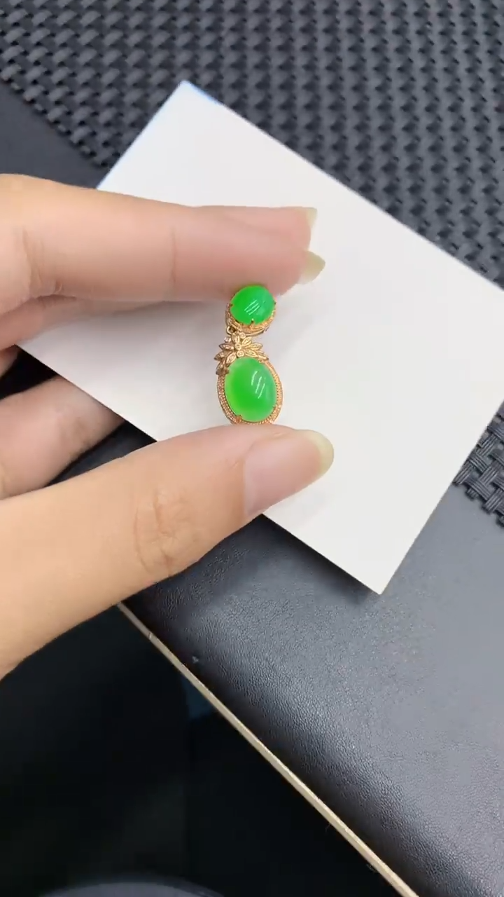 【闪购商品】翡翠颈饰18K金镶嵌            8