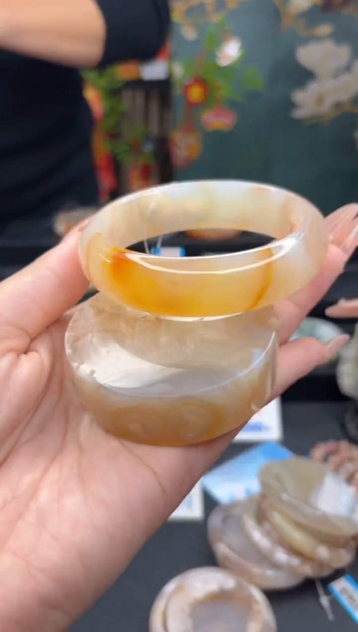 【闪购商品】石英质玉手镯未镶嵌2145（63圈赠送镯心）