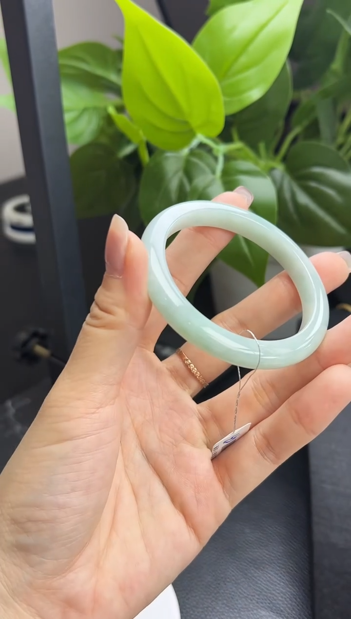 【闪购商品】翡翠手镯未镶嵌手镯52-54圈口