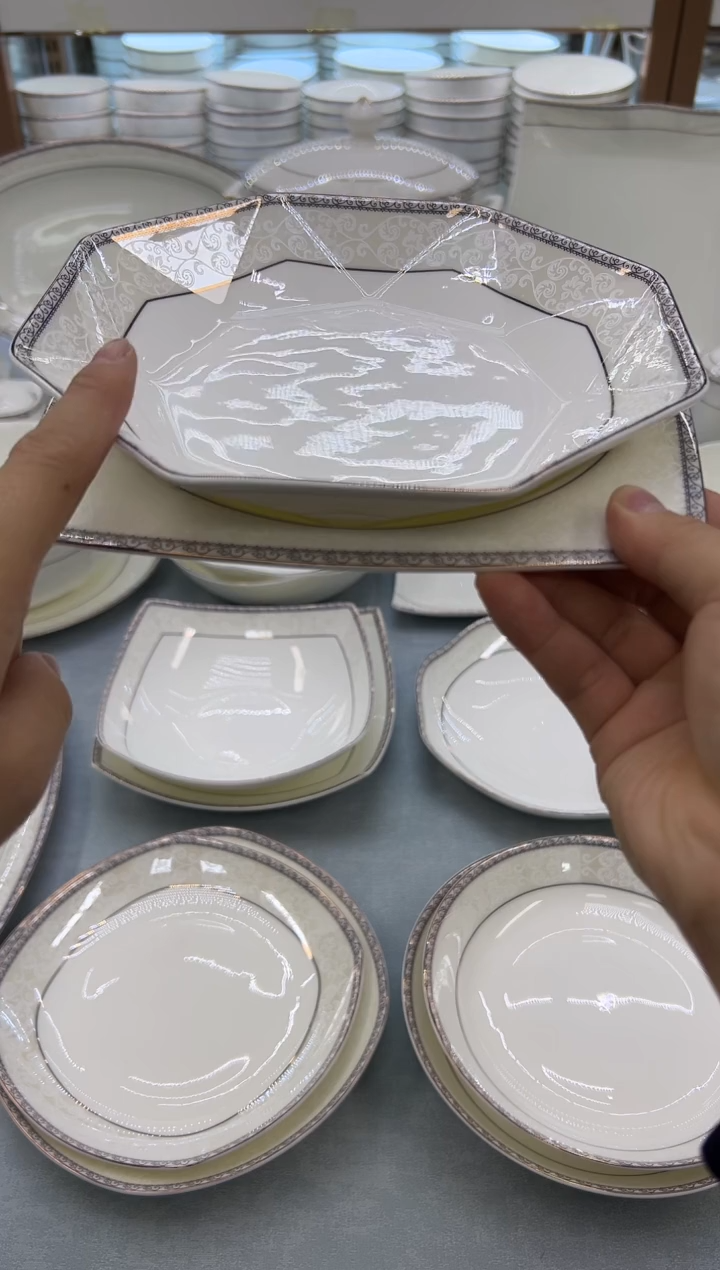 骨瓷玲珑8钻石1个8天元1个