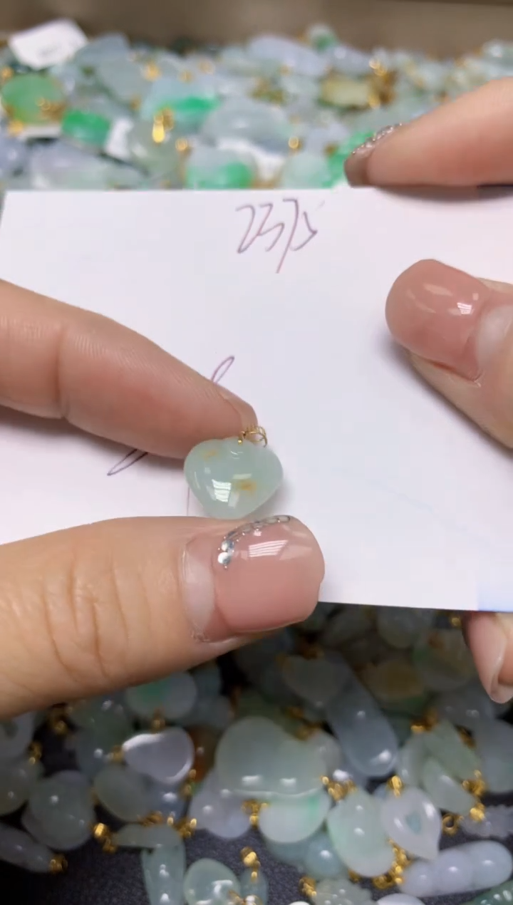 【闪购商品】翡翠挂件18K金镶嵌 天然翡翠A货