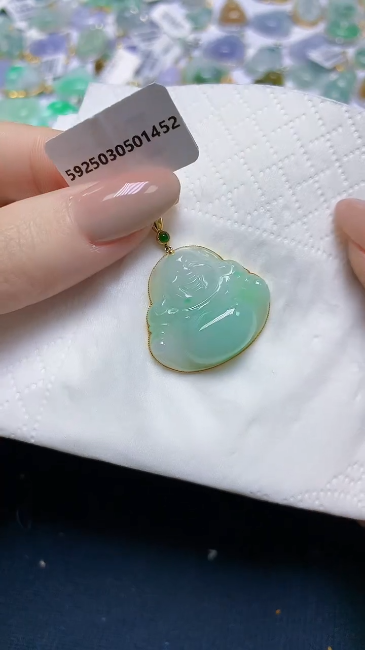 翡翠18K金镶嵌颈饰天然缅甸A货翡翠